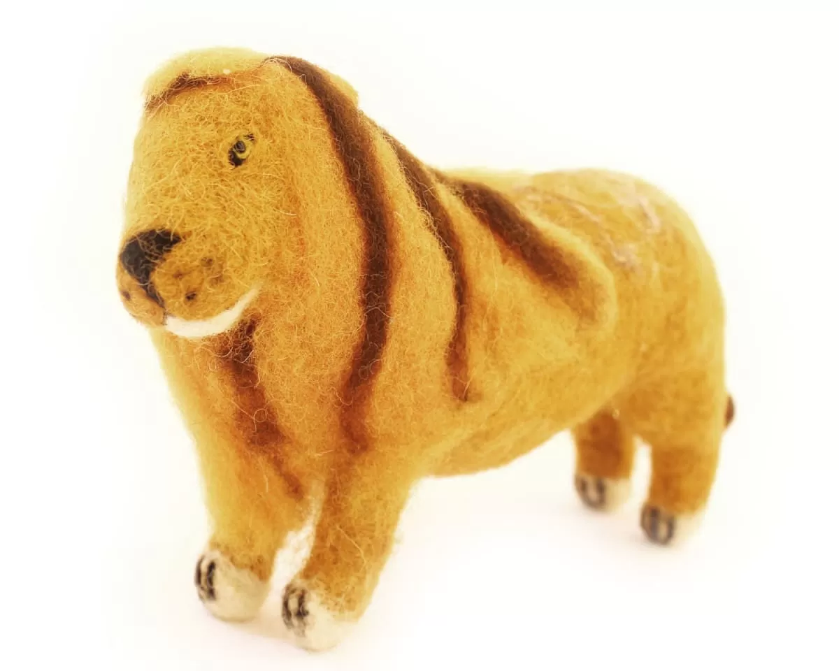 De Kulture Handmade Premium Wool Felt Lion Eco Friendly Needle Felted Ornament Stuffed Decorative Showpiece Ideal for Home Office Party Decoration Holiday Décor, 8x3x4.5 (LWH)Inches